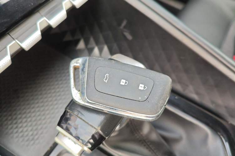 Used Baojun RC-5 2020 RC-5W 1.5T CVT Smart Luxury Edition
