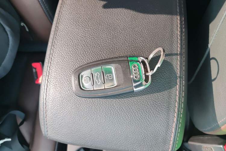 Used Audi Q5 2017 Plus 40 TFSI Technology Model
