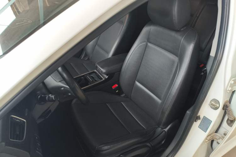 Used Hyundai Mistra 2014 1.8L Automatic Smart GLS
