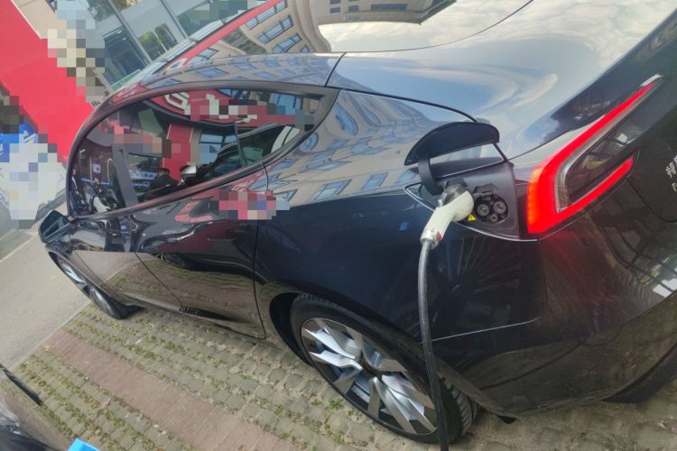 Used Tesla Model 3 2023 Long-Range All-Wheel-Drive Version