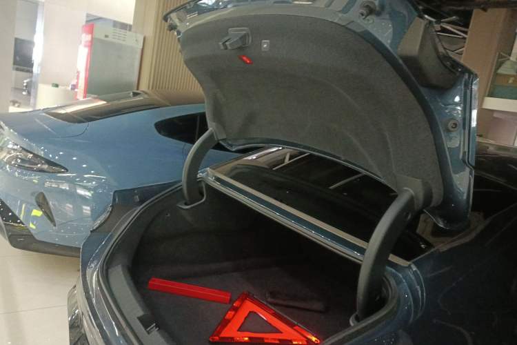 Used  SU7 2024 Four-Wheel Drive Ultra-Long Range Advanced Intelligent Driving Max Edition
