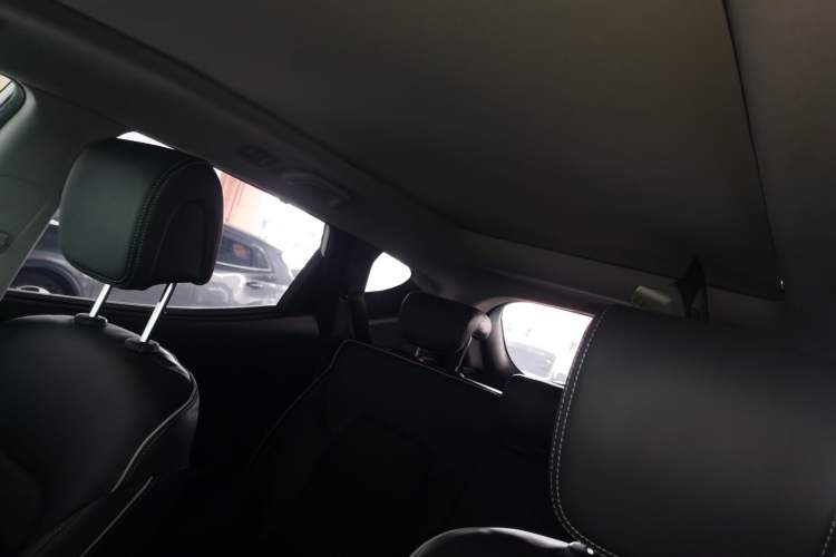 Used Hyundai Santa Fe 2017 2.0T Automatic Two-Wheel Drive Smart Version 7 Seats