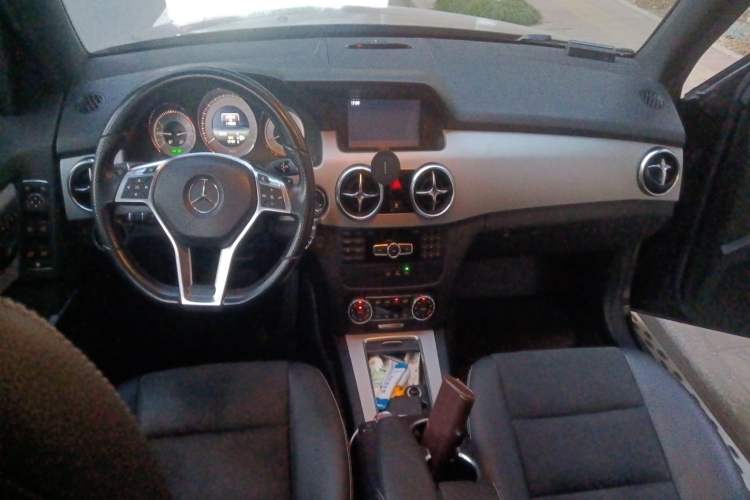 Used Mercedes-Benz GLK-Class 2015 GLK 260 4MATIC Dynamic Edition Ultimate Version
