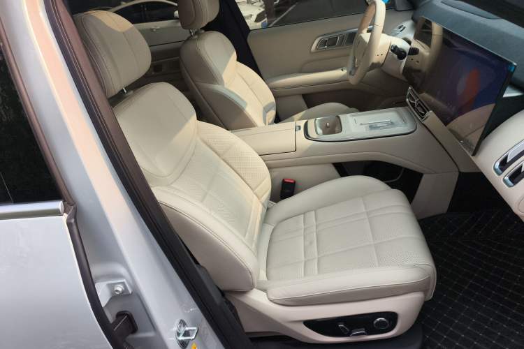 Used  S09 2025 Rear-Drive Ultra+
