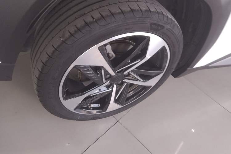 Used  L7 2023 1.5T 115 km Starship
