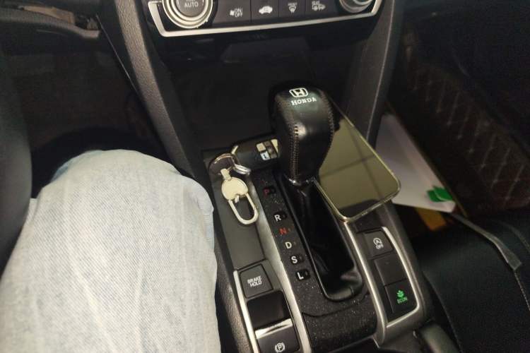 Used Honda Civic 2016 220TURBO CVT Prestige Edition
