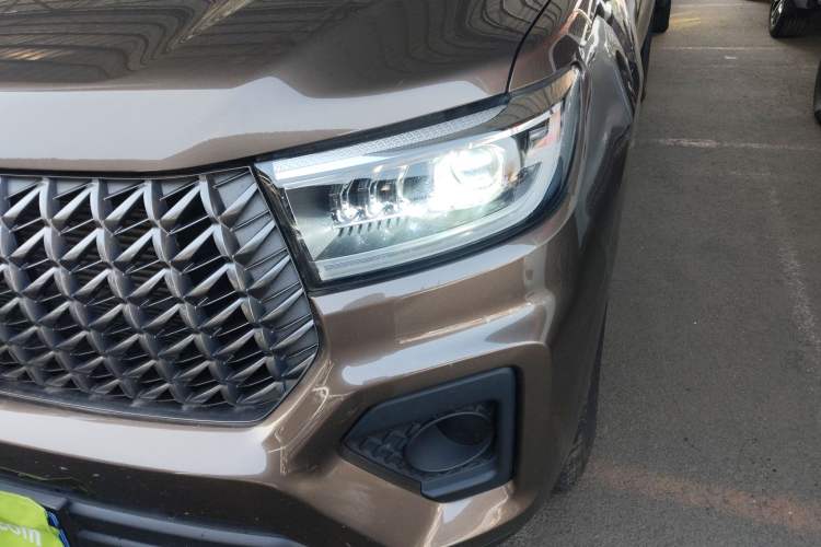 Used Great Wall Poer 2023 2.0T Commercial Version Automatic Diesel 4x4 Elite Long-Box GW4D20M
