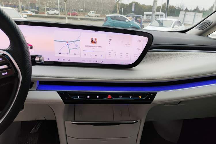 Used Buick GL8 New Energy 2024 Lu Zun Luxury Edition 7-Seater
