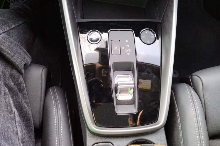 Used Audi A3 2024 Sportback 35 TFSI Fashionable Sports Model
