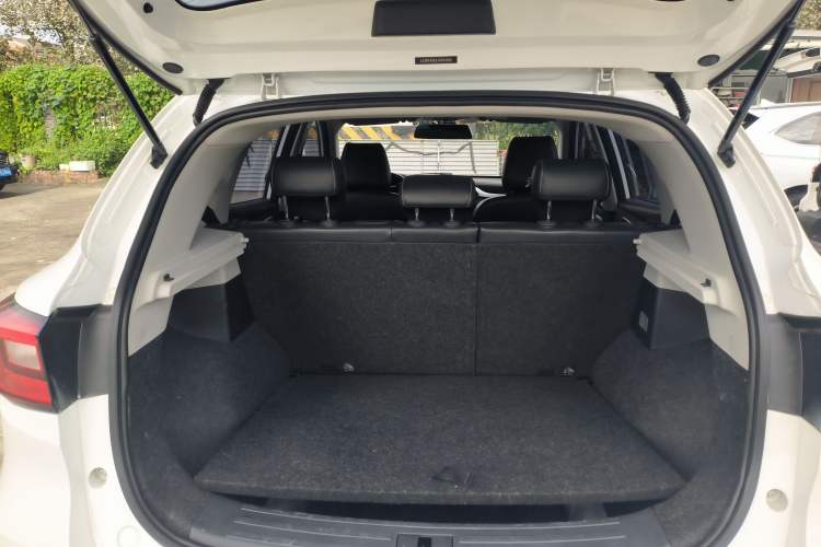 Used MG ZS 2018 1.5L Automatic Luxury Edition China V Standard
