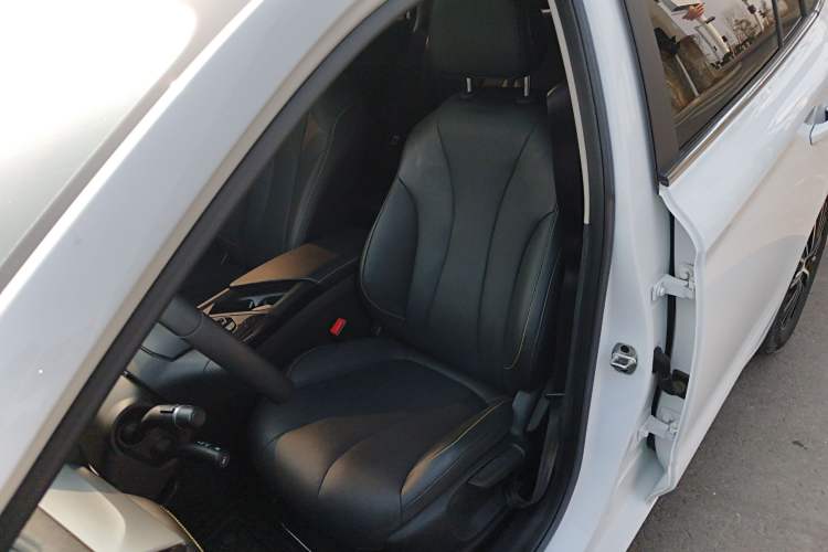 Used Roewe i5 2021 1.5L CVT Diamond Edition
