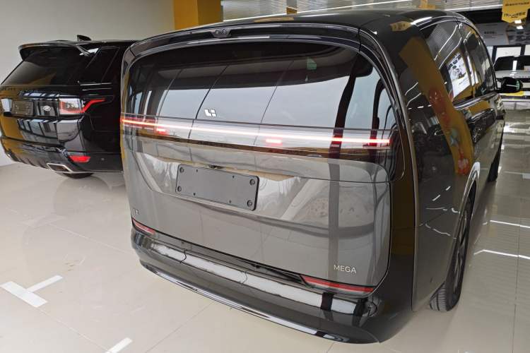 Used Li Auto MEGA 2024 Ultra Model