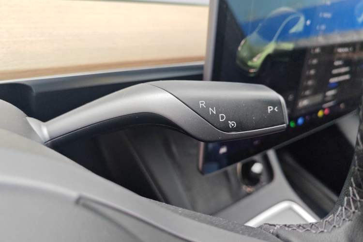 Used Tesla Model Y 2021 Standard Range Rear-Wheel Drive Version