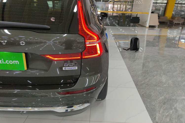 Used Volvo XC60 2022 B5 4x4 Zhiyi Luxury Edition
