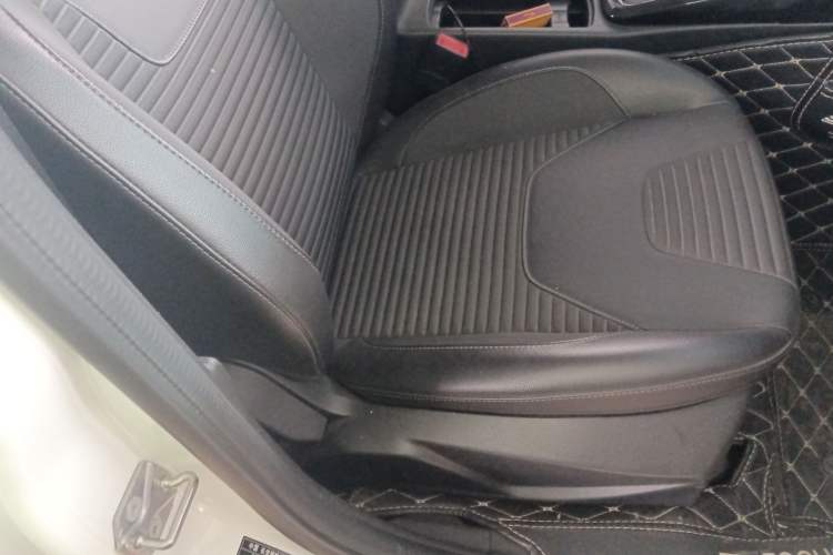 Used Ford Focus 2018 Hatchback Classic 1.6L Automatic Trendy SmartDrive Edition