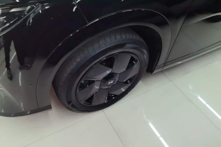 Used XPeng X9 2024 610 Long-Range Max