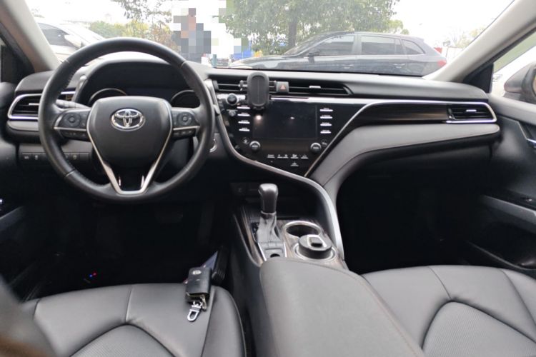 Used Toyota Camry 2018 2.5G Luxury Edition
