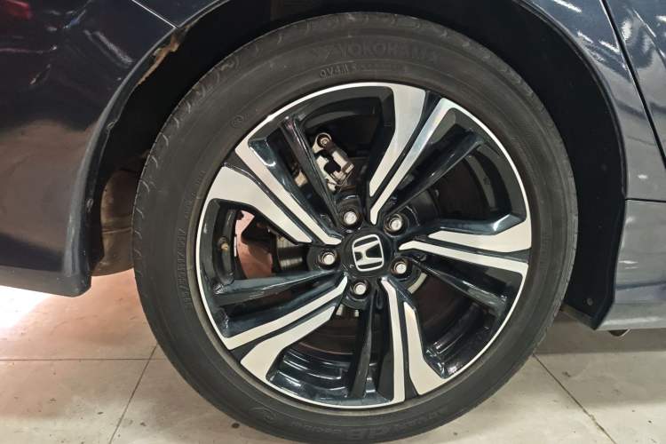 Used Honda Civic 2016 220TURBO CVT Prestige Edition
