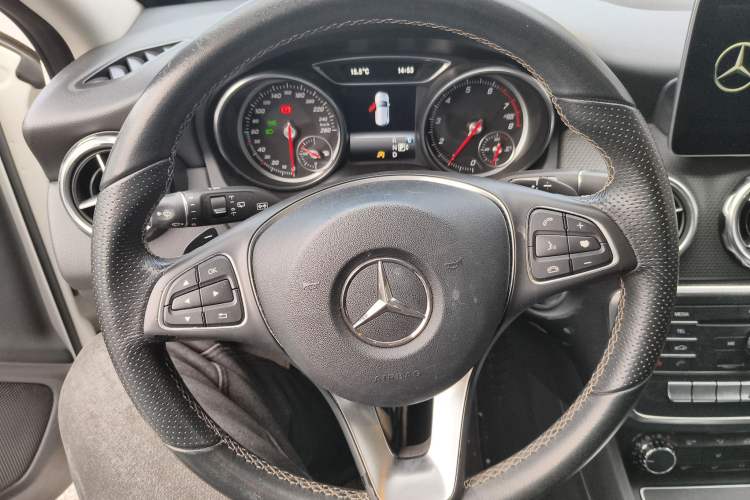 Used Mercedes-Benz GLA 2017 GLA 200 Sport Edition
