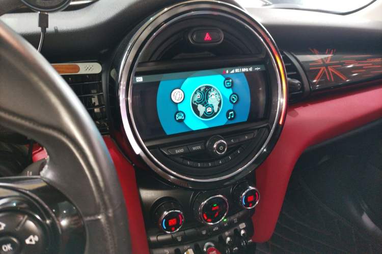 Used MINI MINI 2018 1.5T COOPER Artist