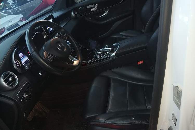 Used Mercedes-Benz GLC 2016 GLC 260 4MATIC Dynamic Edition
