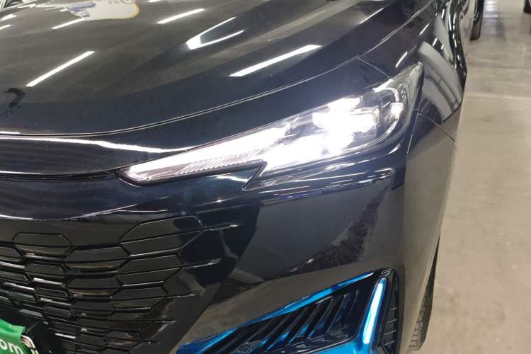 Used Changan UNI-K iDD 2022 Blue Whale iDD 130km 1.5T Prestige Model
