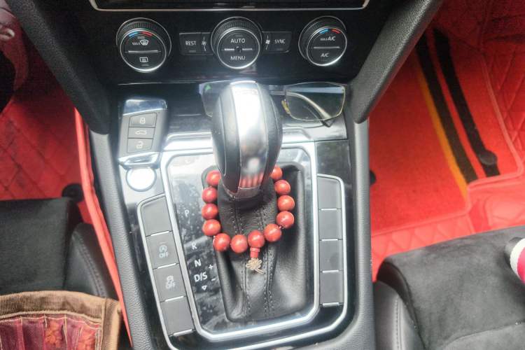 Used Volkswagen Magotan 2017 330TSI DSG Luxury Model
