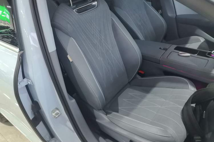 Used VOYAH PASSION 2023 Four-Wheel Drive Flagship Edition