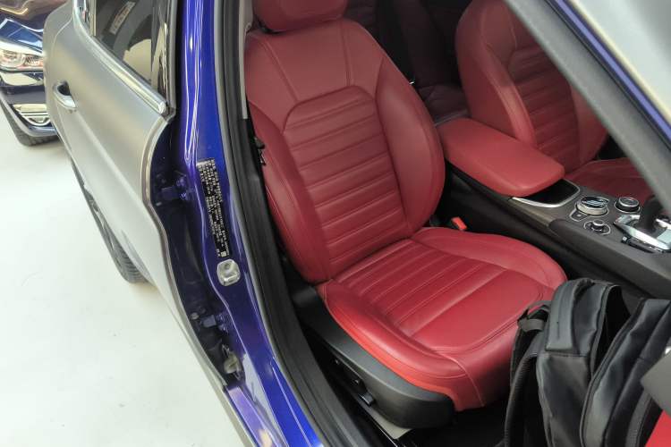 Used Alfa Romeo Giulia 2020 2.0T 280HP VIRTU Limited Edition
