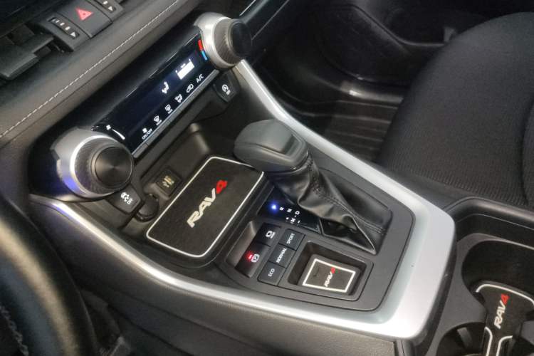 Used Toyota RAV4 2023 2.0L CVT Two-Wheel Drive Urban Edition
