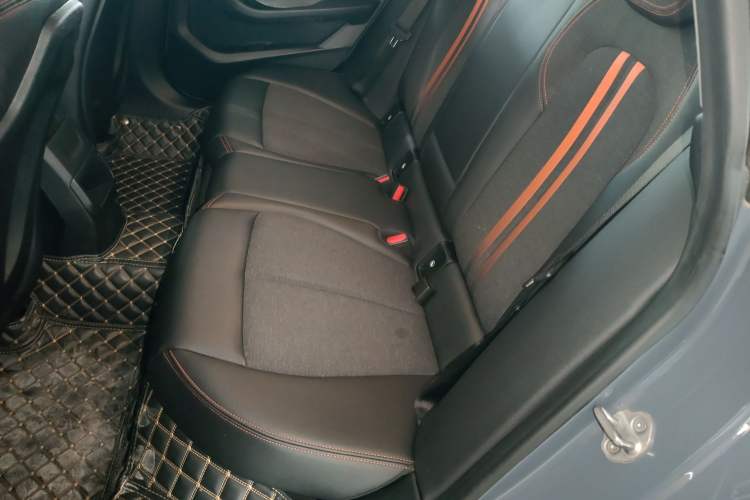 TDK.VehicleDetails.img