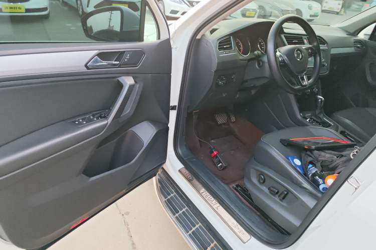 Used Volkswagen Tiguan L 2017 330TSI Automatic Two-Wheel Drive Luxury Edition
