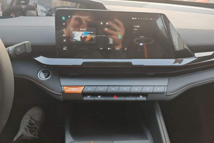 Used Changan UNI-V 2024 1.5T Prestige Edition
