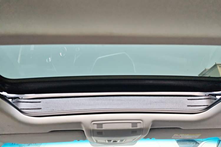 Used Volkswagen T-ROC 2021 280TSI DSG Two-Wheel Drive Elite Connect Edition