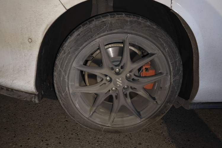 Used  L6 2024 Max Long-Range Version