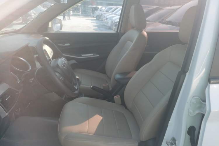 Used Wuling Hongguang 2019 1.5L S Comfort Edition China VI LAR
