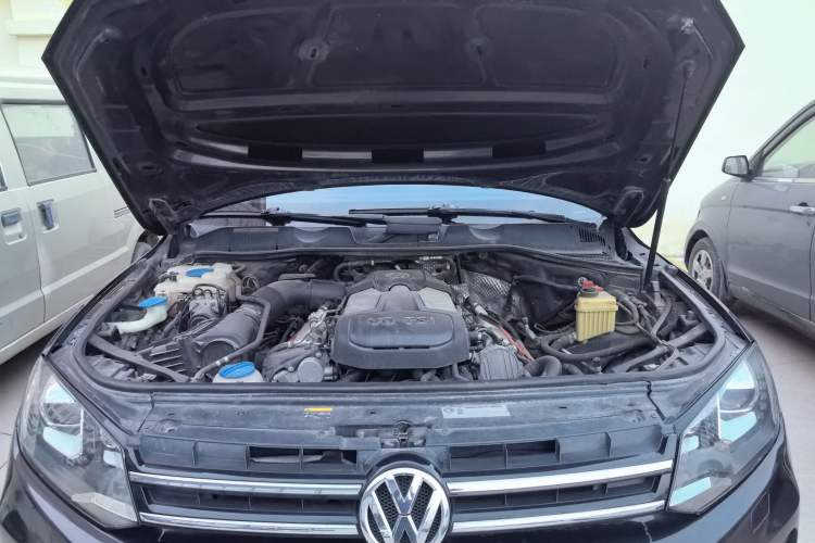 Used Volkswagen Touareg 2011 3.0 TSI Comfort Version
