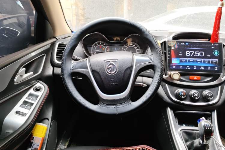 Used Baojun 560 2015 1.8L manual Comfort trim level
