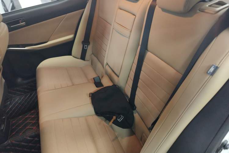 Used Lexus IS 2017 300 Leading Edition
