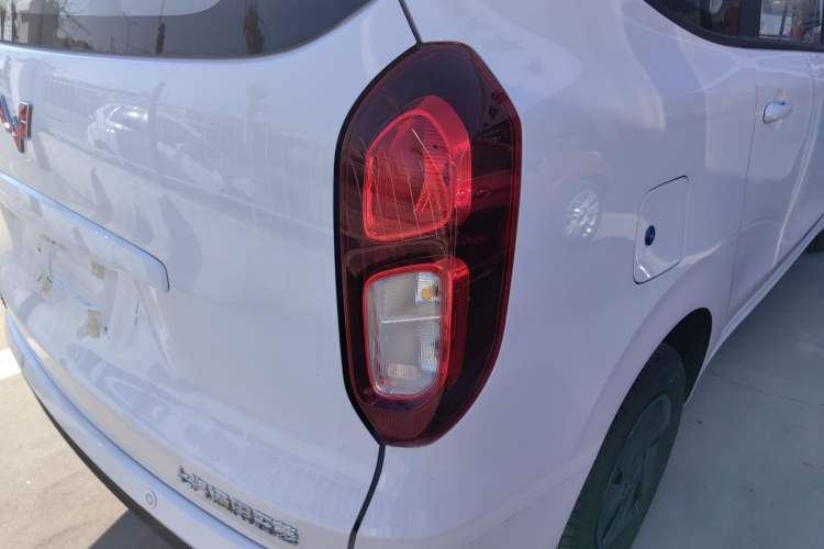 Used Wuling Hongguang New Energy 2025 Extended-Range Hybrid 50KM Comfort Version
