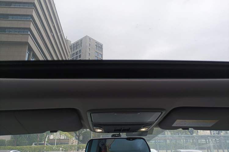 Used Honda CR-V 2017 240TURBO CVT Front-Wheel Drive Fashion Edition
