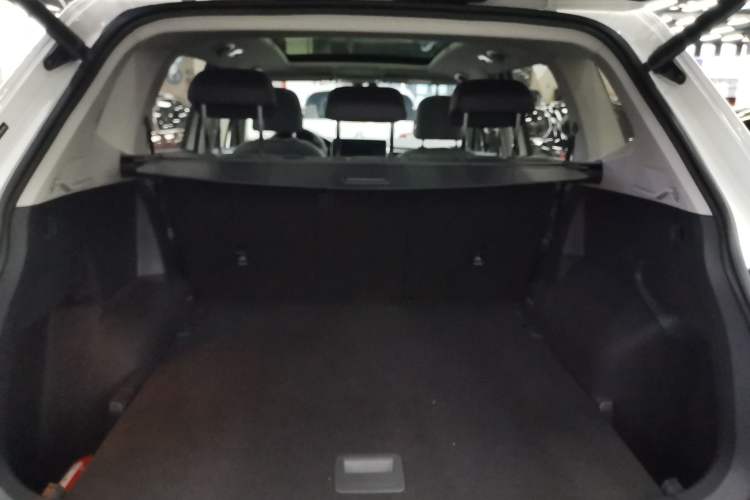 Used Volkswagen Tiguan L 2022 330TSI Automatic Two-Wheel Drive R-Line Enhanced Edition
