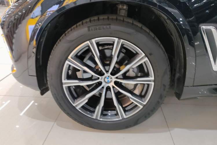 Used BMW X5 2022 xDrive 30Li Luxury M Sport Package
