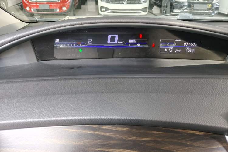 Used Honda Jade 2017 1.8L automatic Comfort version 5 seats
