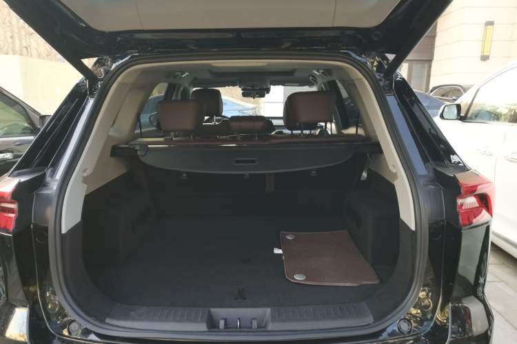 Used Chery Tiggo 8 PRO 2024 Champion Edition 390T Two-Wheel Drive Peak Version 5 Seats
