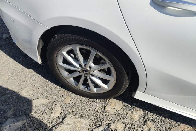 Used Mercedes-Benz A-Class 2020 Restyled A 200 L Sport Sedan Fashion Version
