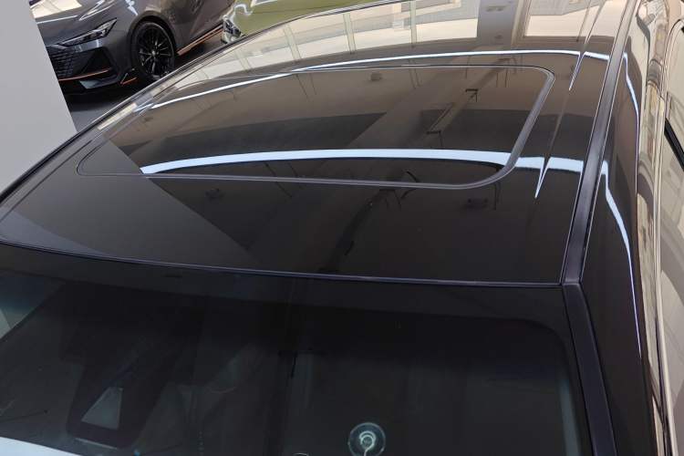 Used Toyota Avalon 2019 Dual-Engine 2.5L Luxury Edition China VI Standard