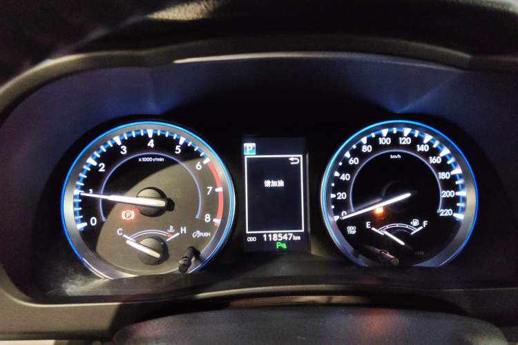 Used Toyota Highlander 2018 2.0T Four-Wheel Drive Luxury Version 7 Seats China VI Standard
