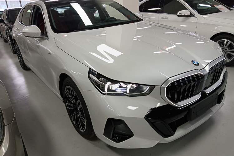 Used BMW 5 Series 2025 525Li M Sport Package