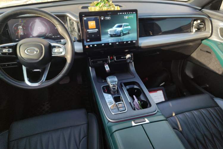 Used GAC Trumpchi GS8 2022 Linghang Series 2.0 TGDI Two-Wheel-Drive Luxury Smart Connectivity Version (7 Seats)
